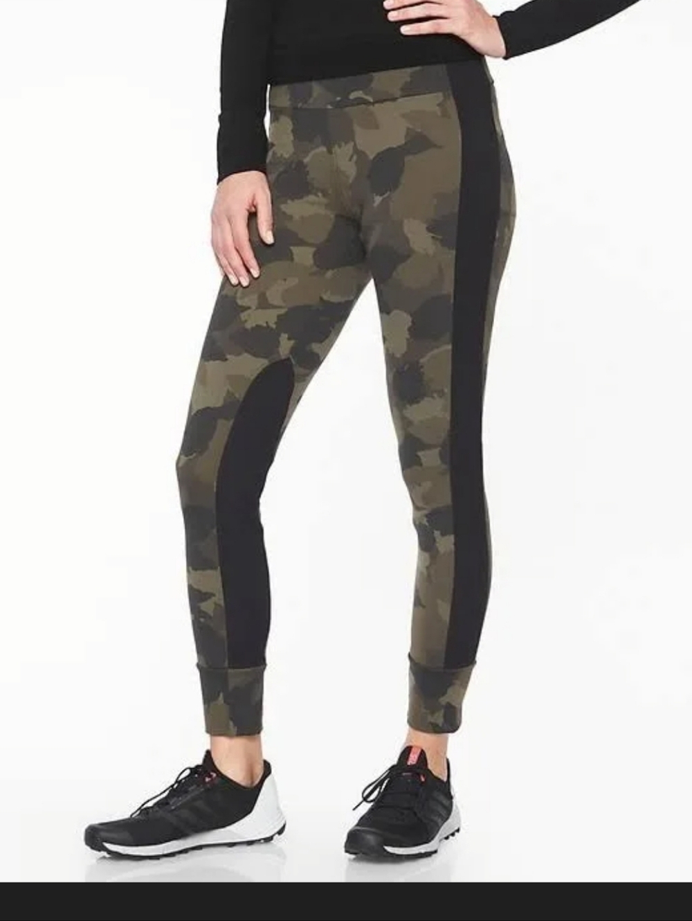 Athleta• Essex Camo Hybrid Tight Leggings with Black Side Panels. Sz S